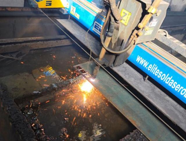 Produção das Ferragens na Nossa Fábrica